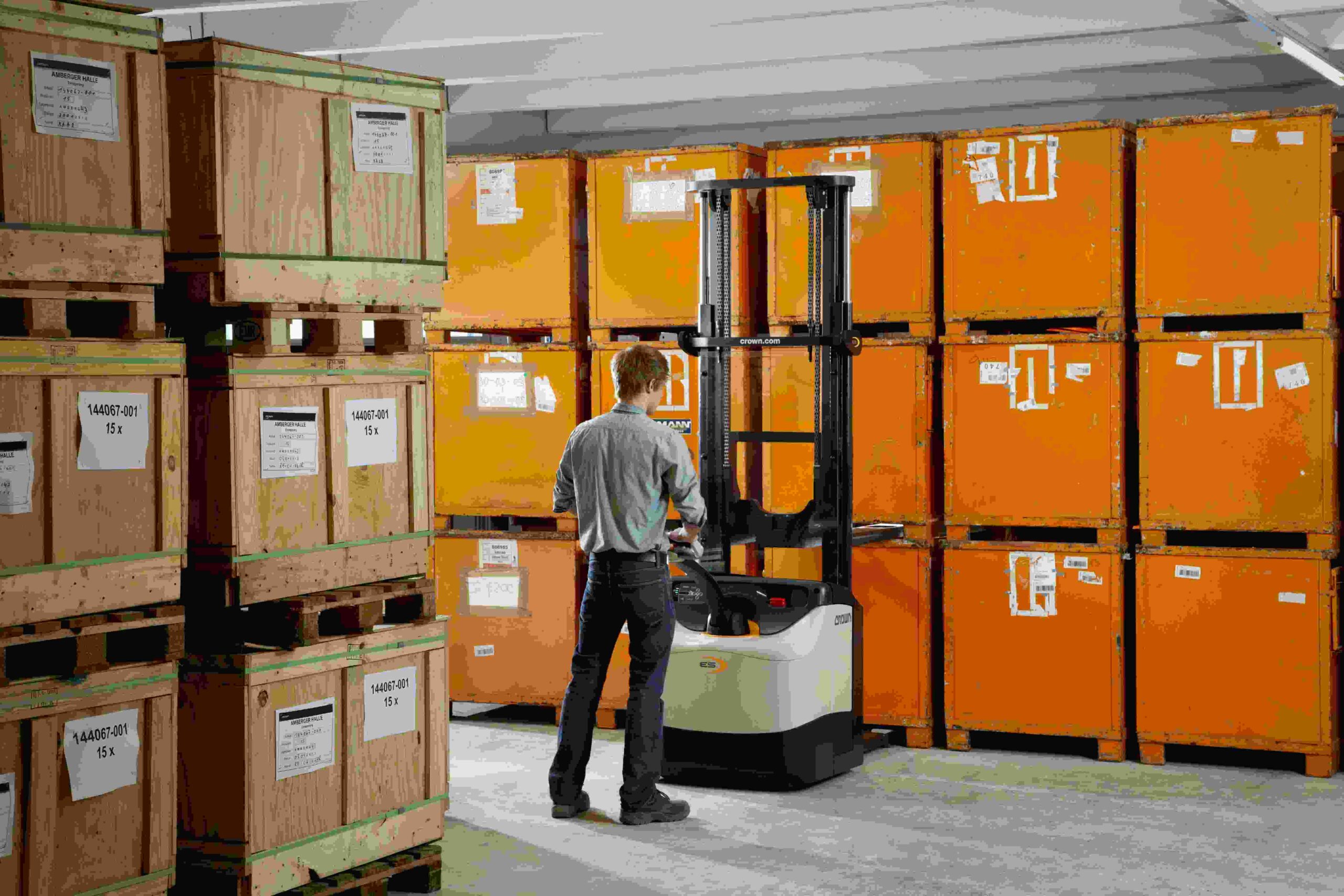 Crown ES Series Fork Over Walkie Stacker