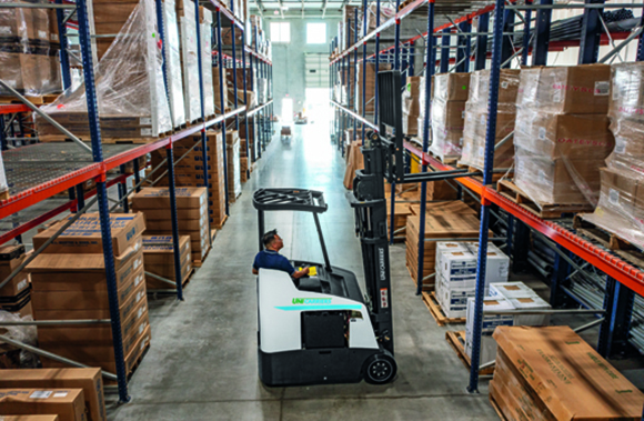 UniCarriers SCX30N2–SCX40N2 Stand-Up Counterbalanced Forklifts