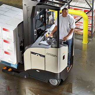 Crown RR/RD Series Reach Forklift Trucks